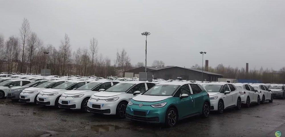 VW-ID3-stockpile.jpg