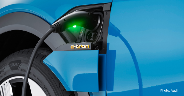 Audi_e-tron_SUV_EV_3_0.png.b9b4c2d108ef0eee03d7ae1c88197a71.png