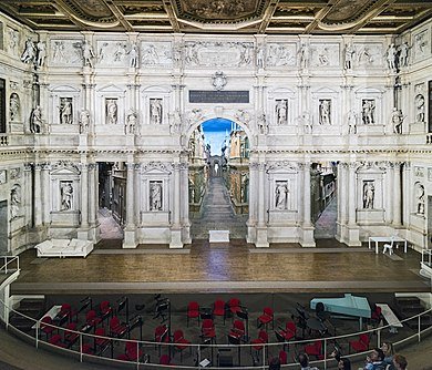 Interior_of_Teatro_Olimpico_(Vicenza)_scena_.jpg.0b8a322cd474ecb0ec470f800c6b5d6c.jpg