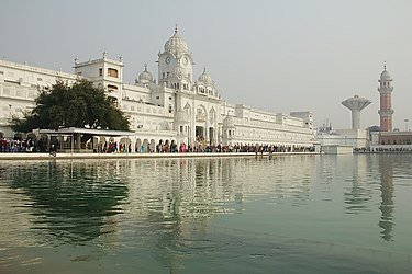 375px-The_Harmandir_Sahib_Left_Dwar.jpg.84de76acfce1e91be31bf0283db48711.jpg