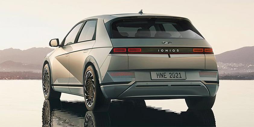 hyundai-ioniq-5-2021-rear.jpg.b81a86522730dd73b775fcf2b8e0452e.jpg