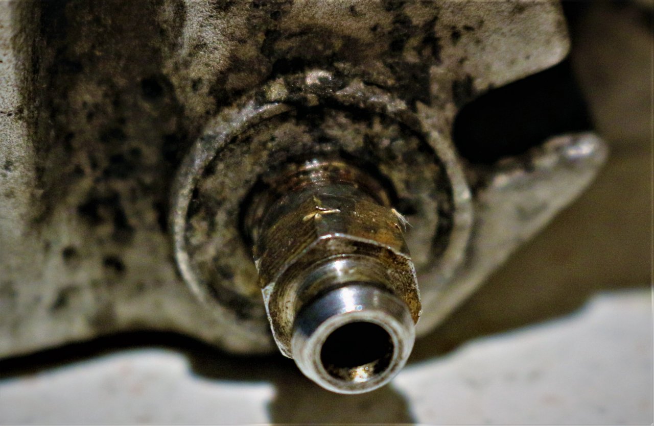 Musso wheels off 29.jpg