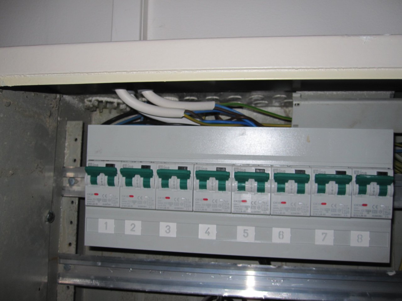 4011 - 3 ledninger.jpg