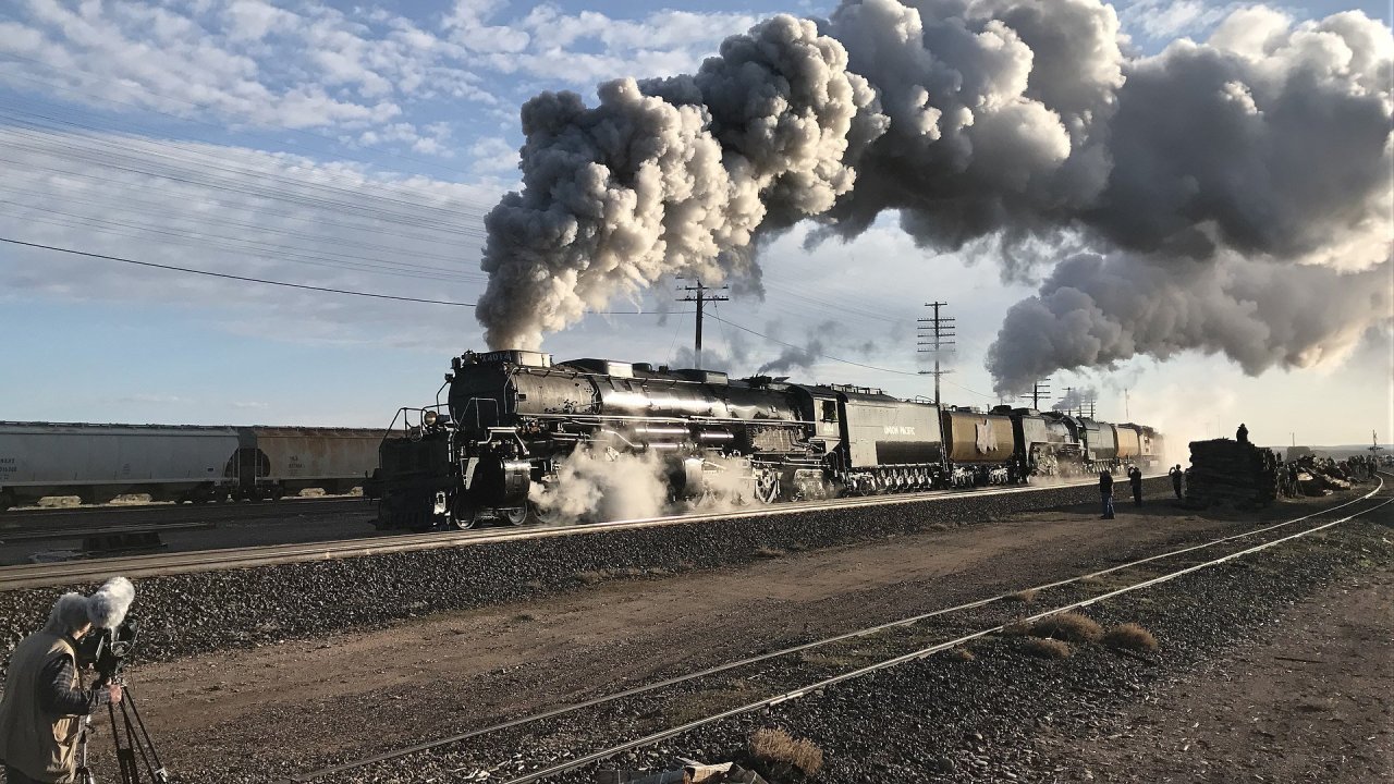 Union_Pacific_Big_Boy_4014_Departs_Granger_WY_May_6th_2019.thumb.jpg.d5ffdde09663721492db744dde289c5e.jpg