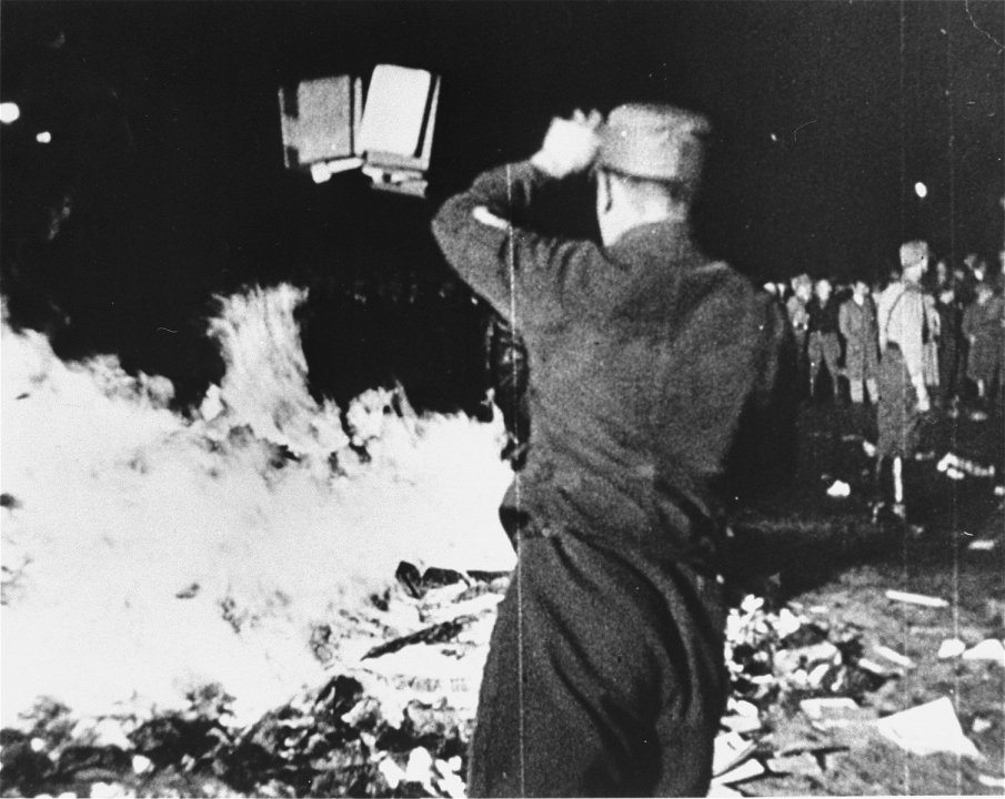 1933-may-10-berlin-book-burning.thumb.jpg.02f1c712c3bedccf7081cd977cc02840.jpg
