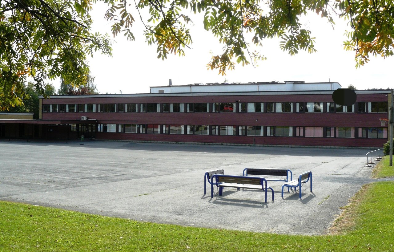 skole_1.thumb.jpg.16203c60889be0df0539a09d3f897889.jpg