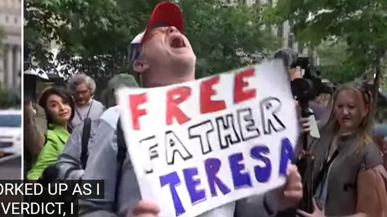 free_father_teresa.thumb.jpg.8f6826495e42e7d06b57fb3f96292f75.jpg