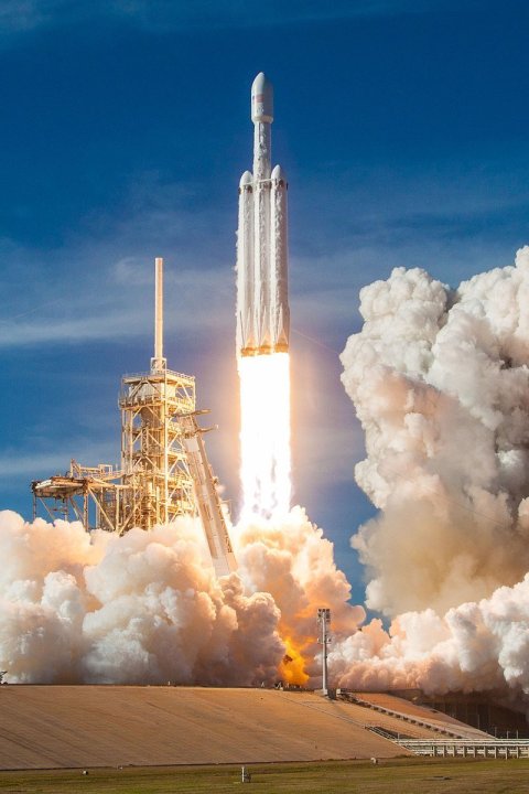 800px-Falcon_Heavy_Demo_Mission_(39337245145).thumb.jpg.8ae888b6cf136e507359c51b29f15c53.jpg