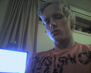 post-30709-1131838841_thumb.jpg