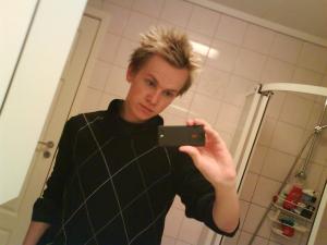 post-37689-1182654541_thumb.jpg